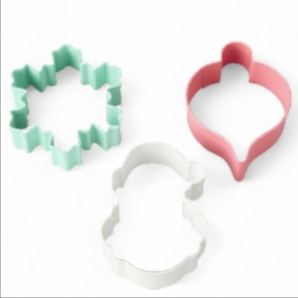 Wilton 3-Piece Festive Christmas Cookie Cutter Set - Picture 5 of 5